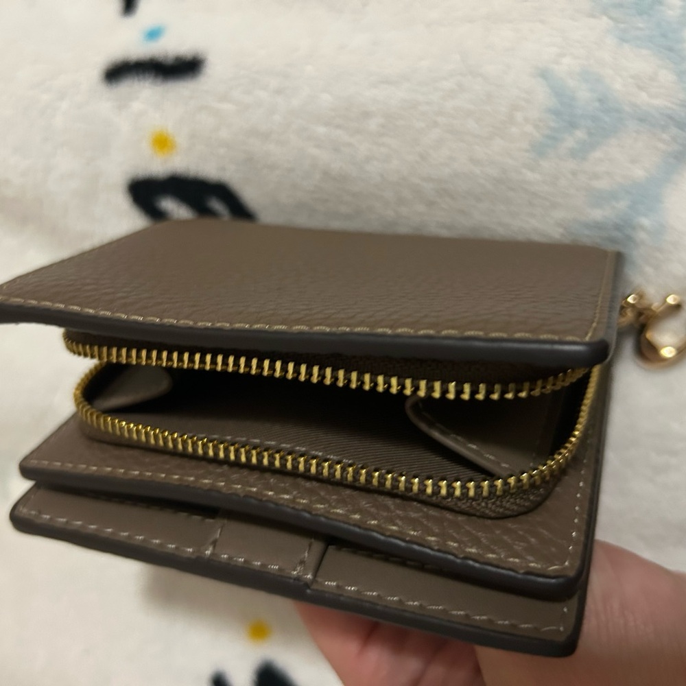 Coach Snap Wallet in Dark Stone - Picture 4 of 7